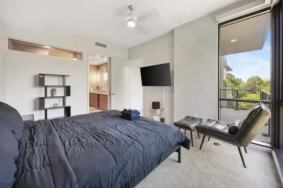 dallas-downtown-furnished-apartment-9.webp