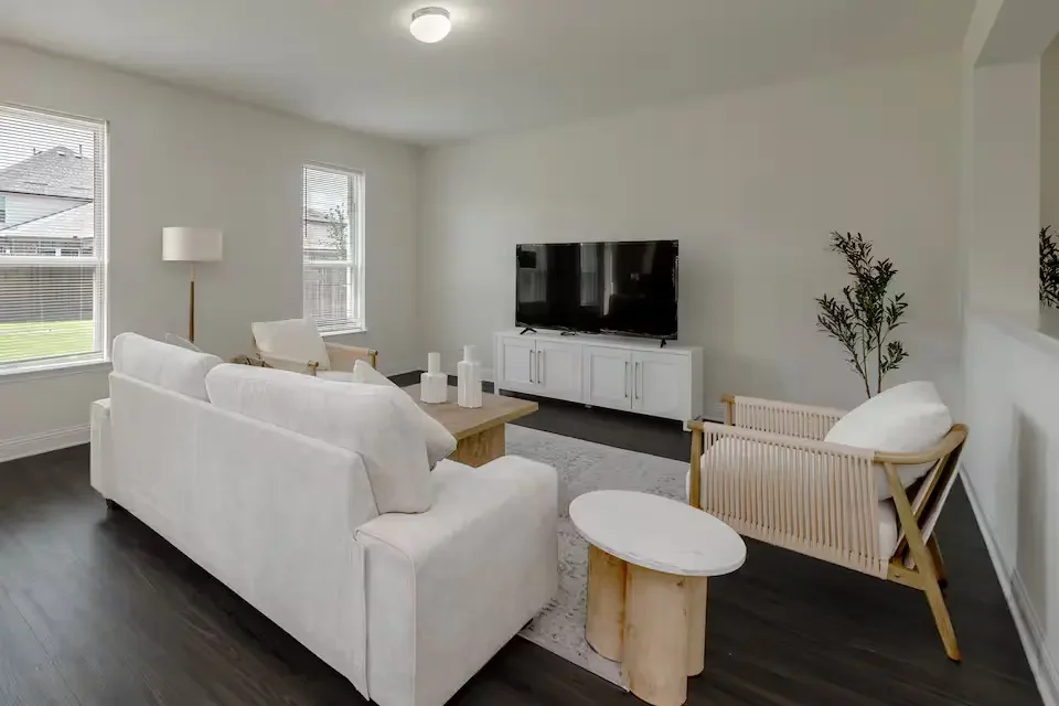 prosper-luxury-family-estate-7.webp