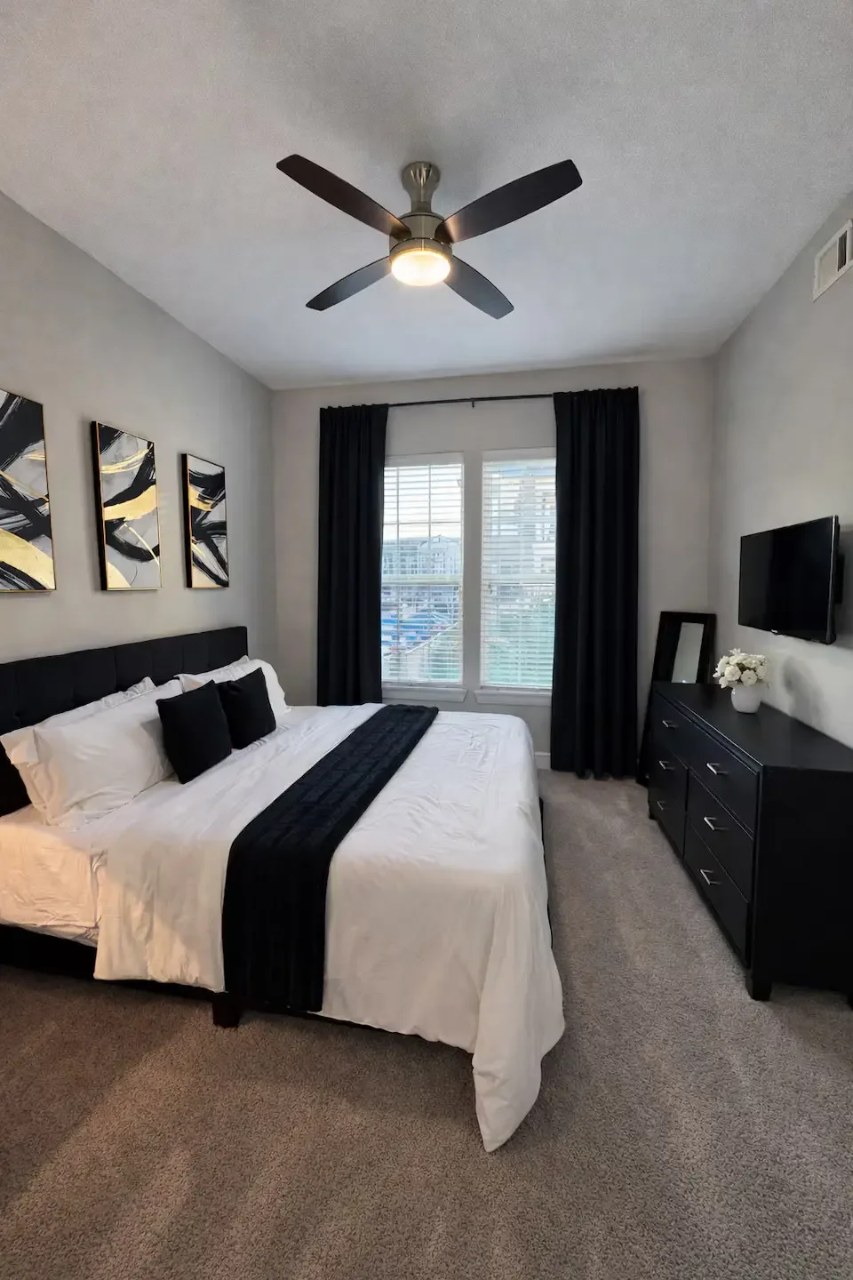 frisco-luxury-condo-4.webp