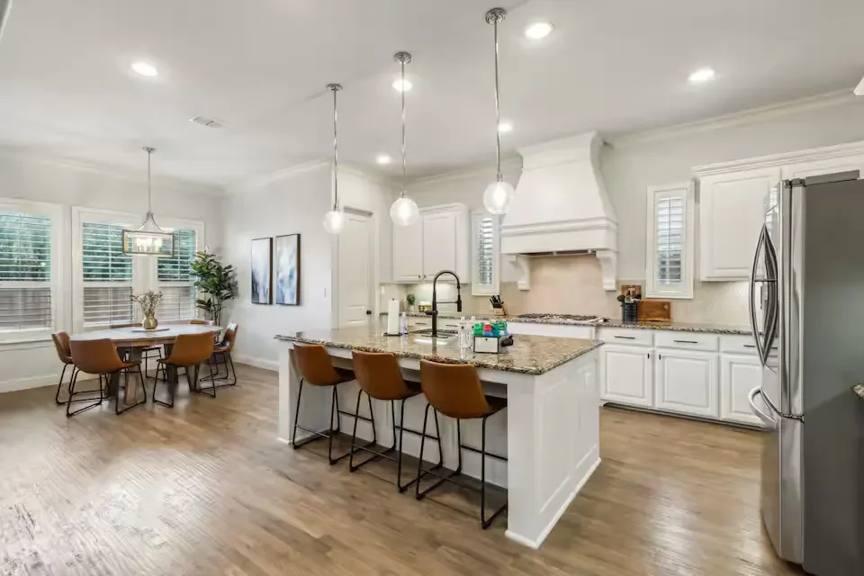 prosper-furnished-luxury-home-9.webp