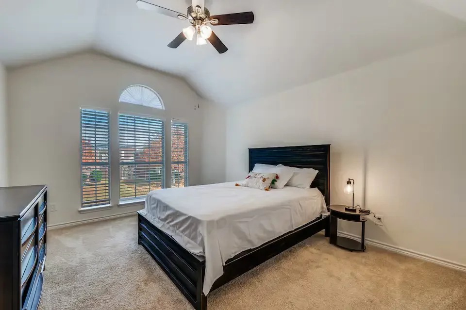 frisco-corporate-rental-home-14.webp