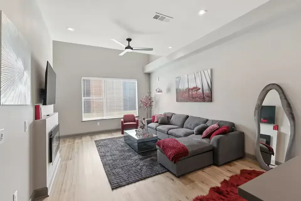 dallas-downtown-short-term-rental-19.webp