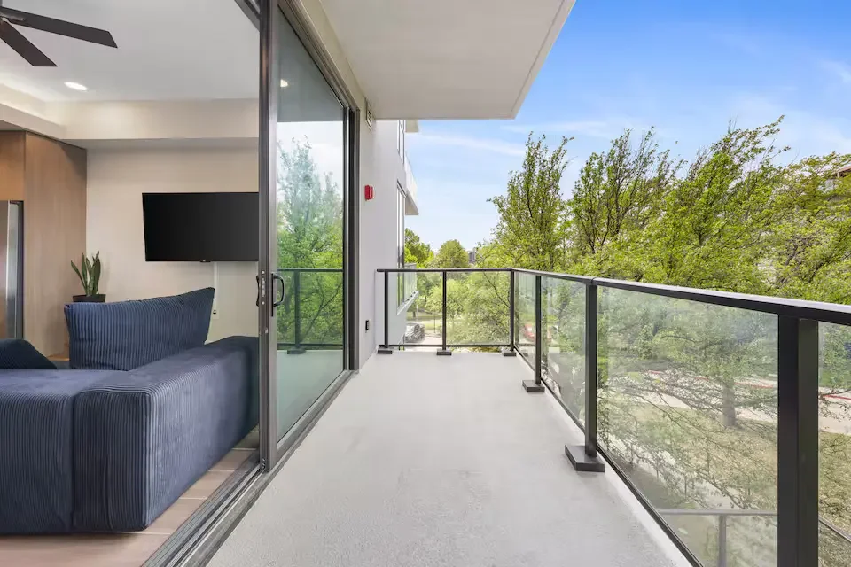 dallas-downtown-furnished-apartment-4.webp