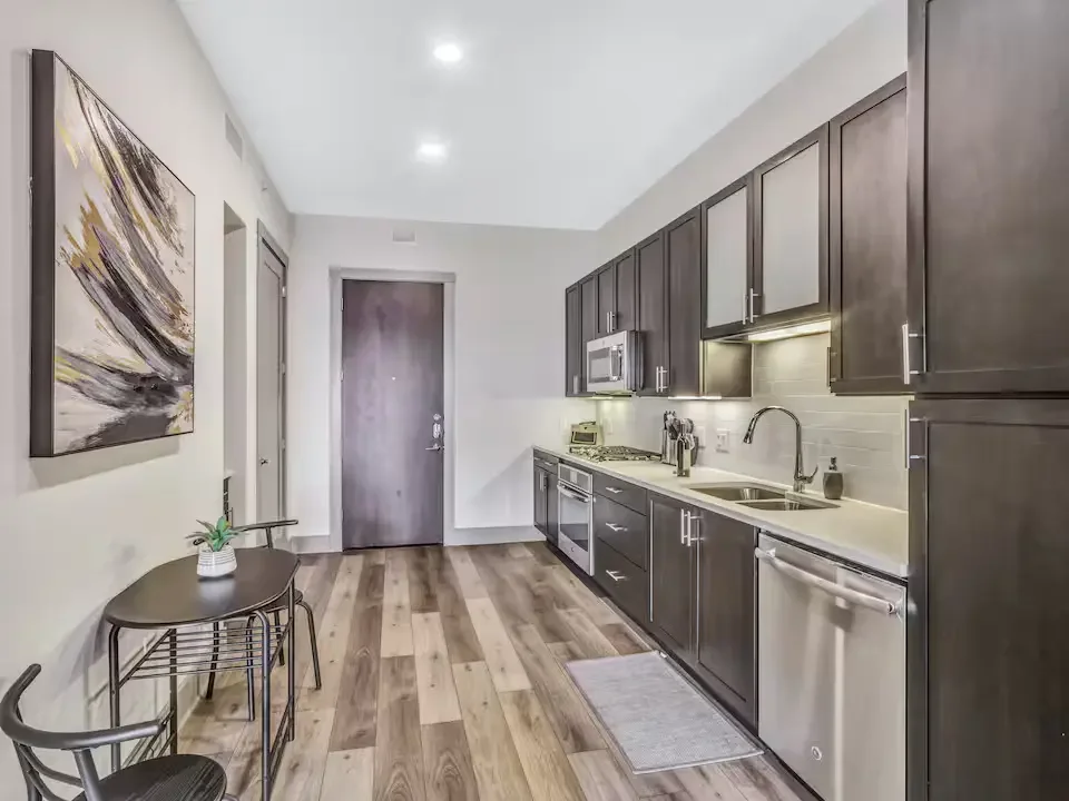 dallas-downtown-apartment-12.webp