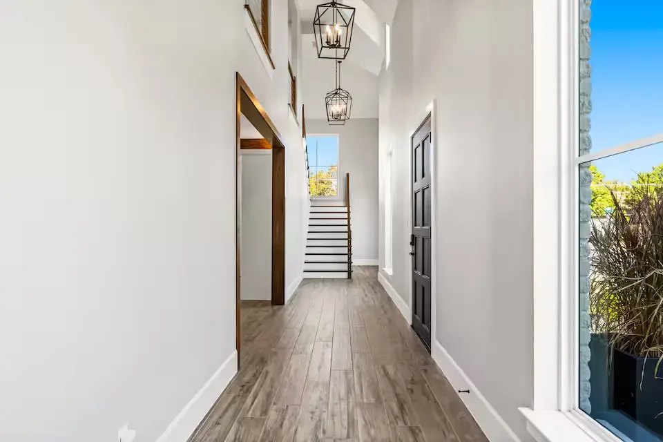 frisco-high-end-house-2.webp