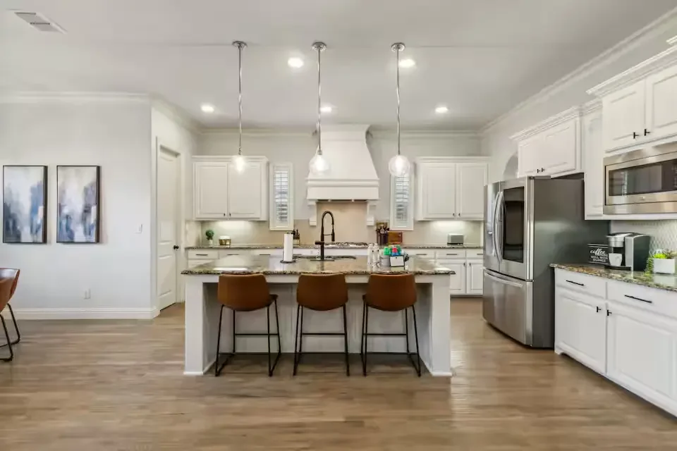 prosper-furnished-luxury-home-1.webp