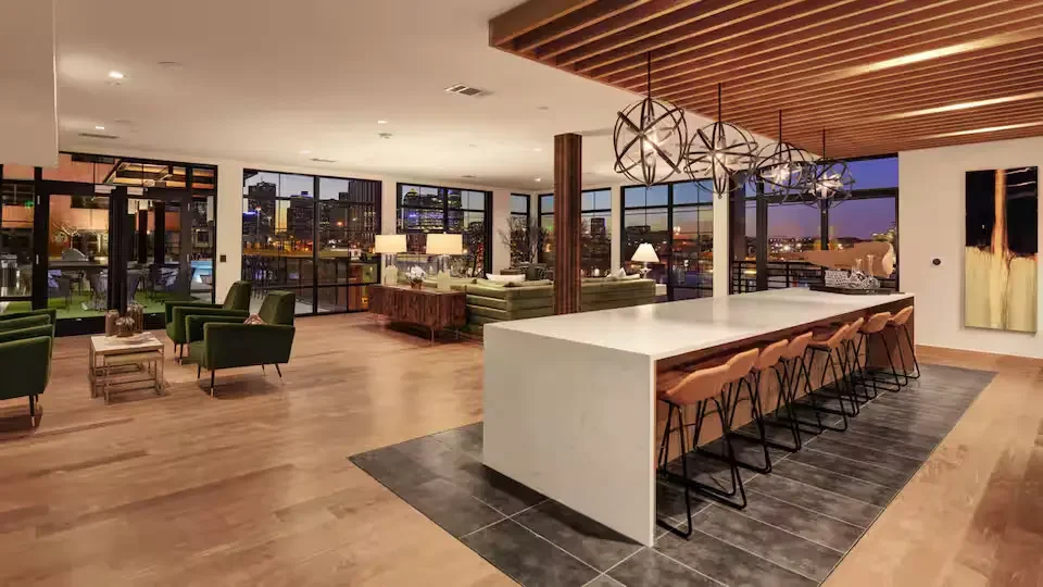 dallas-downtown-modern-city-apartment-8.webp