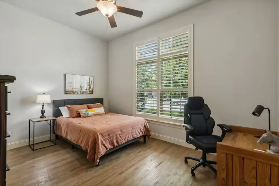 prosper-furnished-luxury-home-6.webp