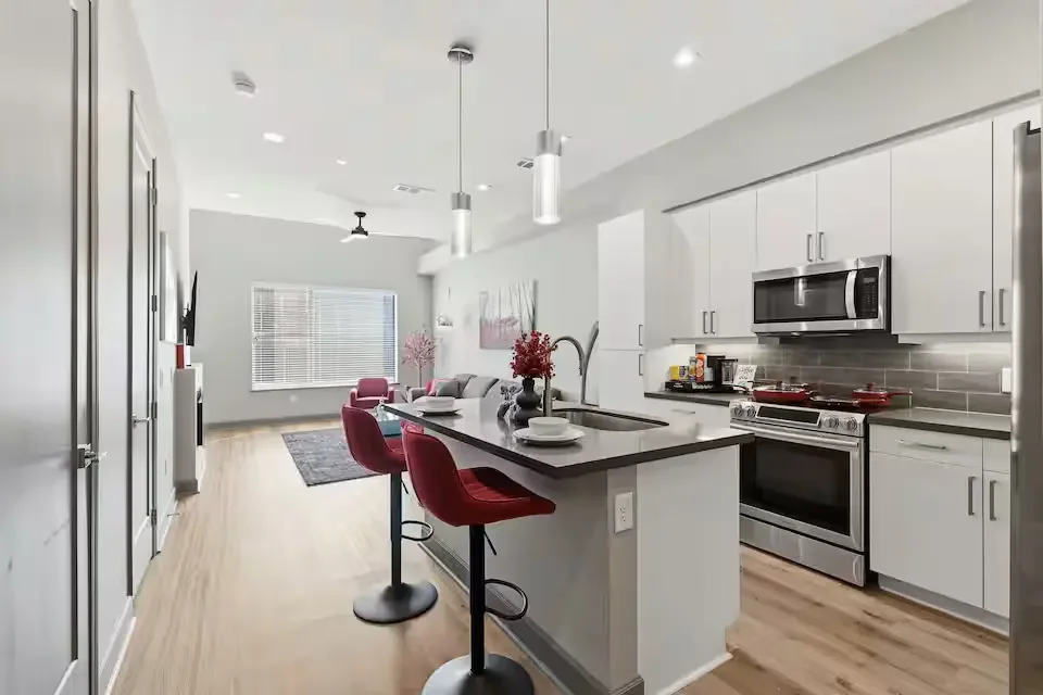 dallas-downtown-short-term-rental-1.webp