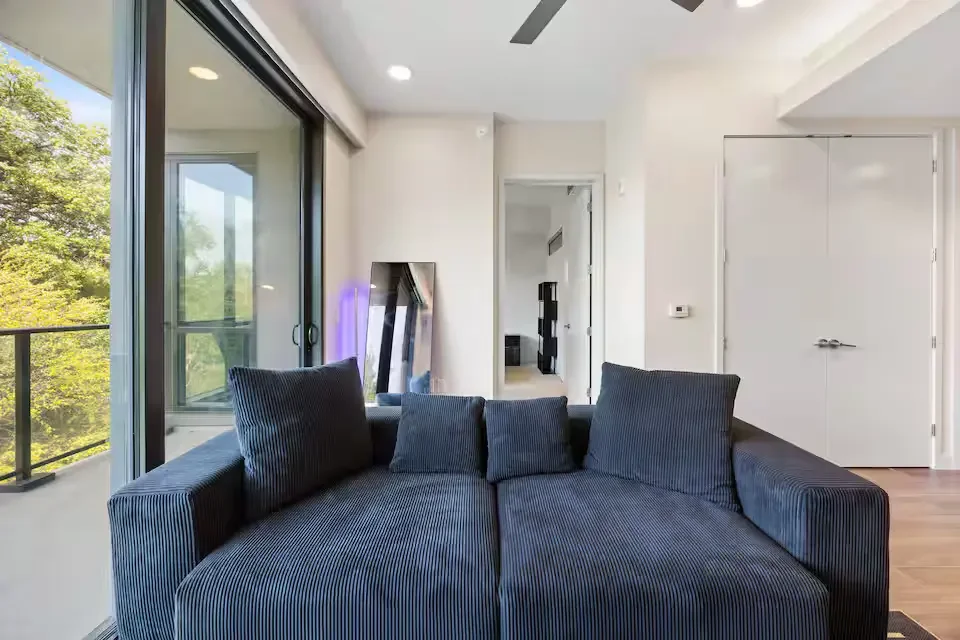 dallas-downtown-furnished-apartment-10.webp