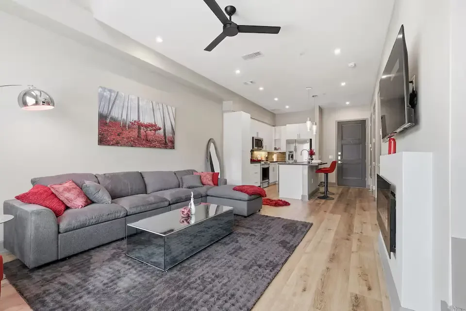 dallas-downtown-short-term-rental-18.webp
