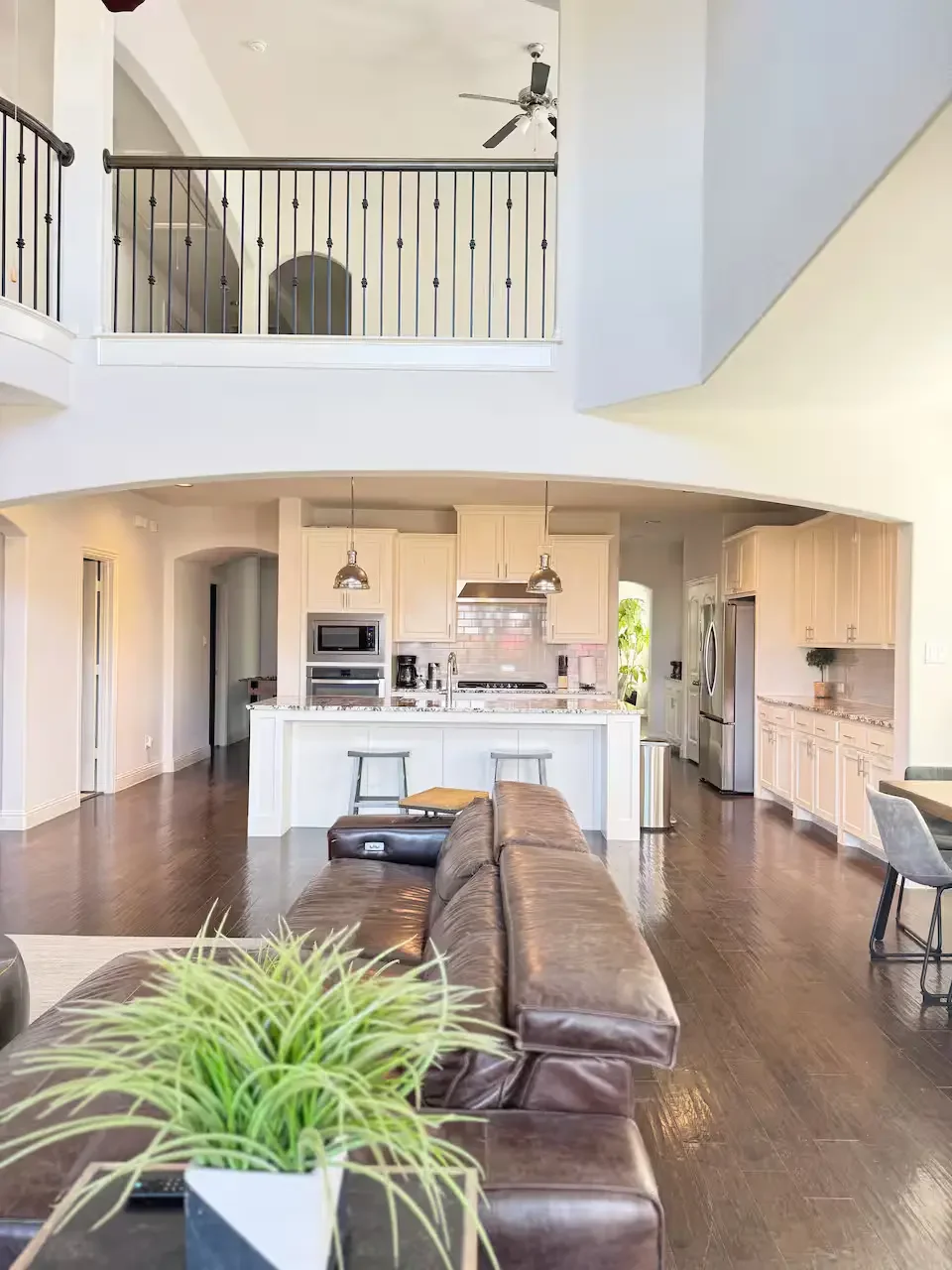 prosper-custom-luxury-home-13.webp