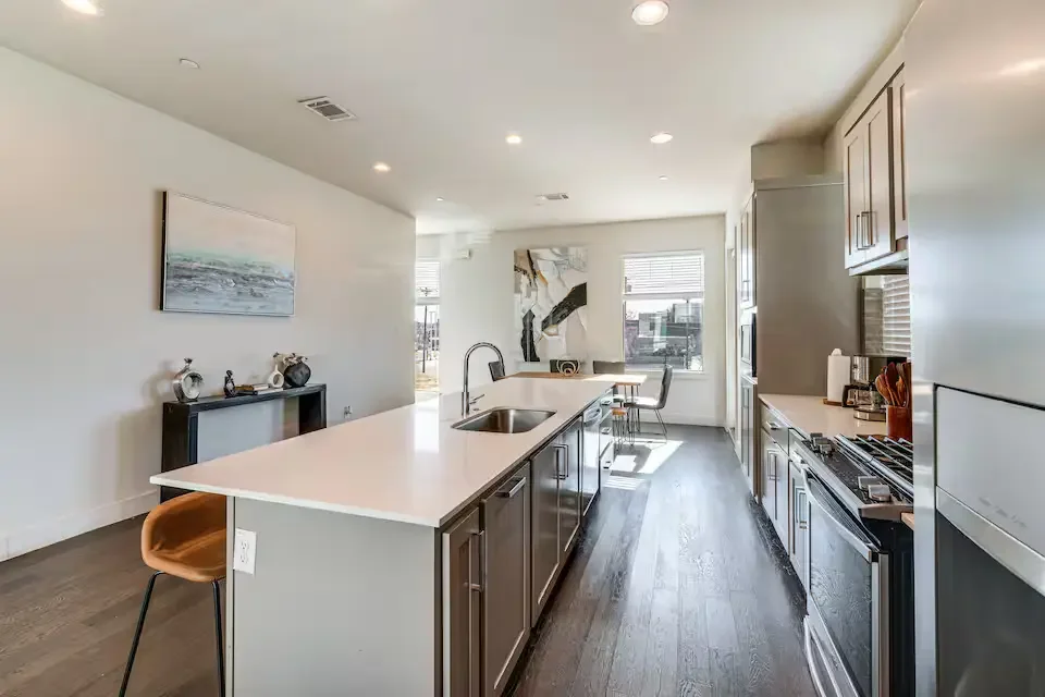 dallas-downtown-monthly-rental-5.webp