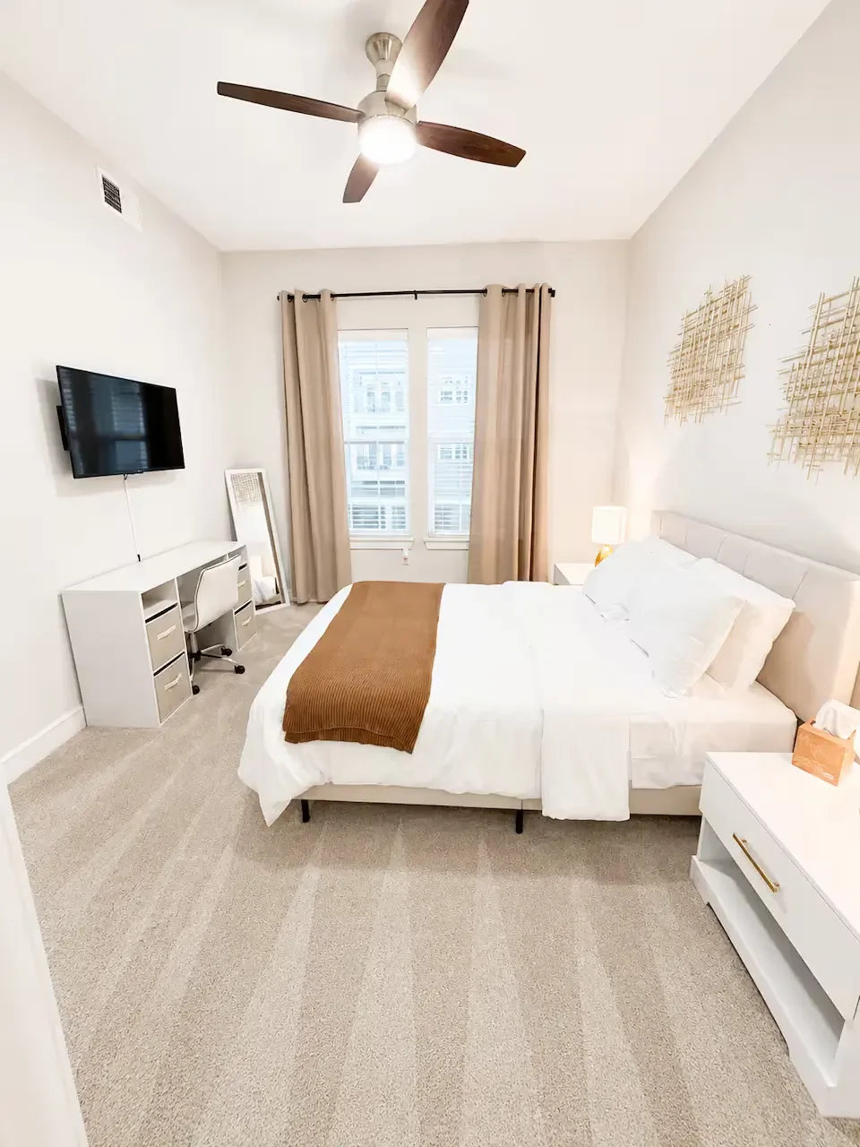 frisco-luxury-condo-1.webp