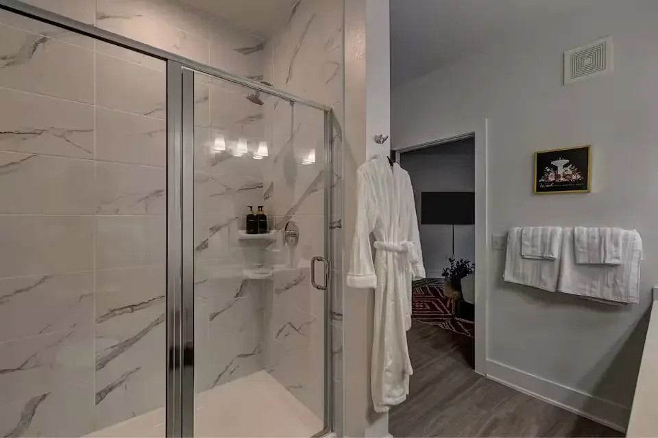 frisco-furnished-apartment-1.webp
