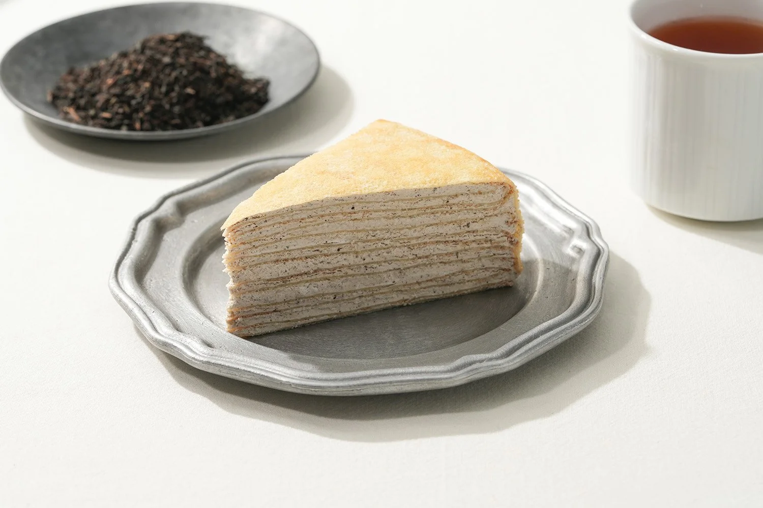EARL GREY TEA MILLE CREPE CAKE TOUCHED 8/732 GM