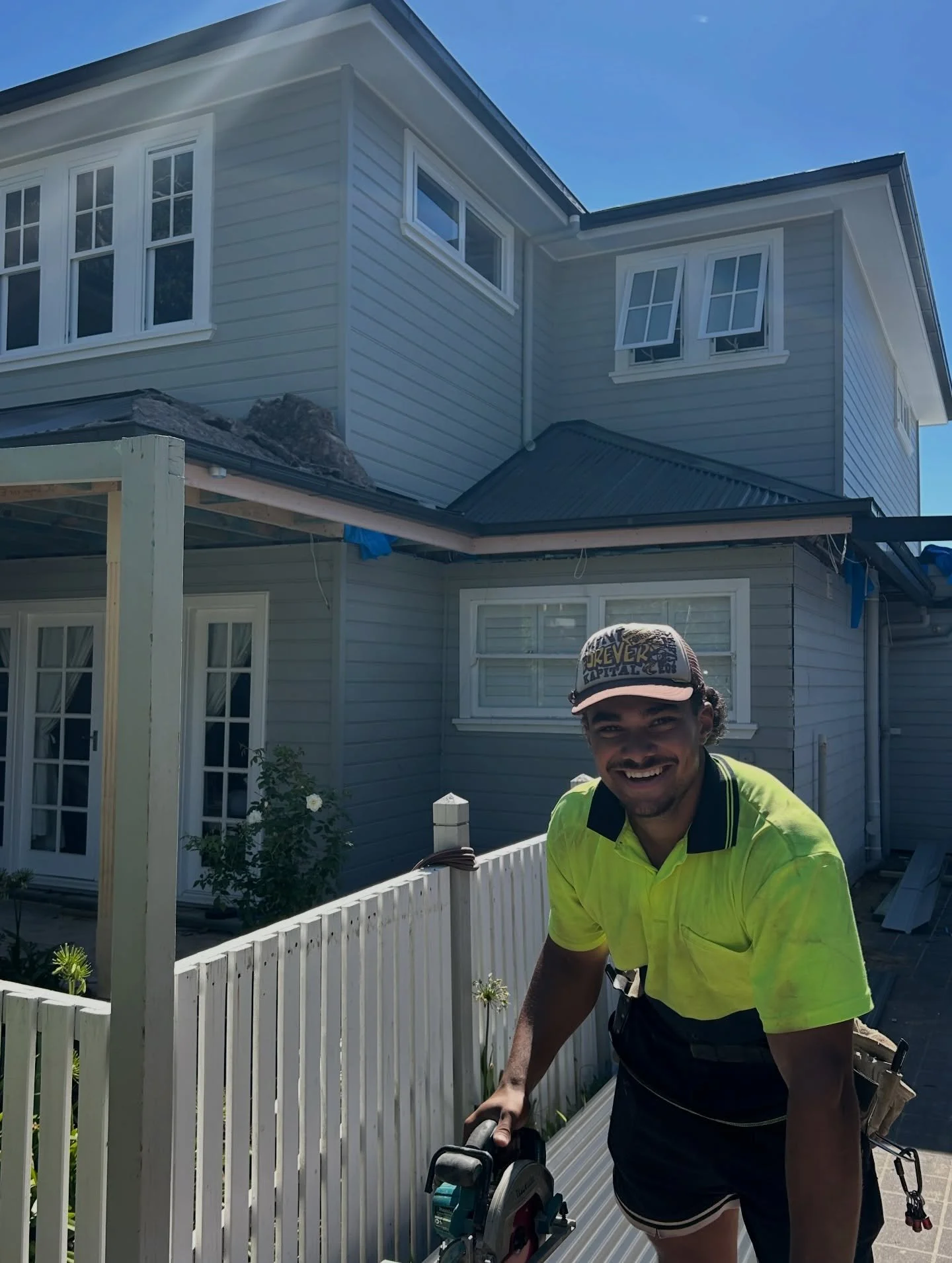 Welcome to the team James! Our newest b̸o̸d̸y̸g̸u̸a̸r̸d̸ first year apprentice to join us!😂💪 stoked to have you mate!