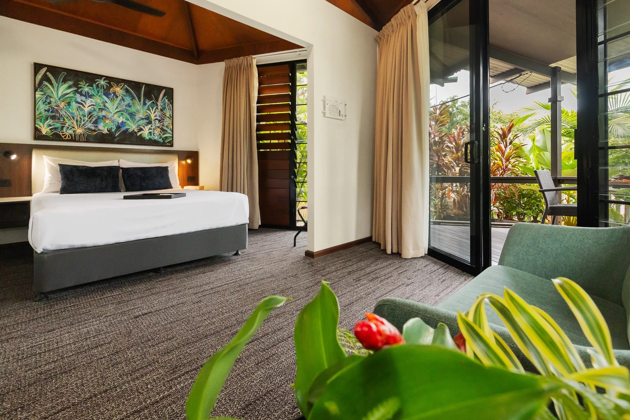 09.04.2025 - Palms City Resort - 1_LowRes - Edited Images-28.jpg