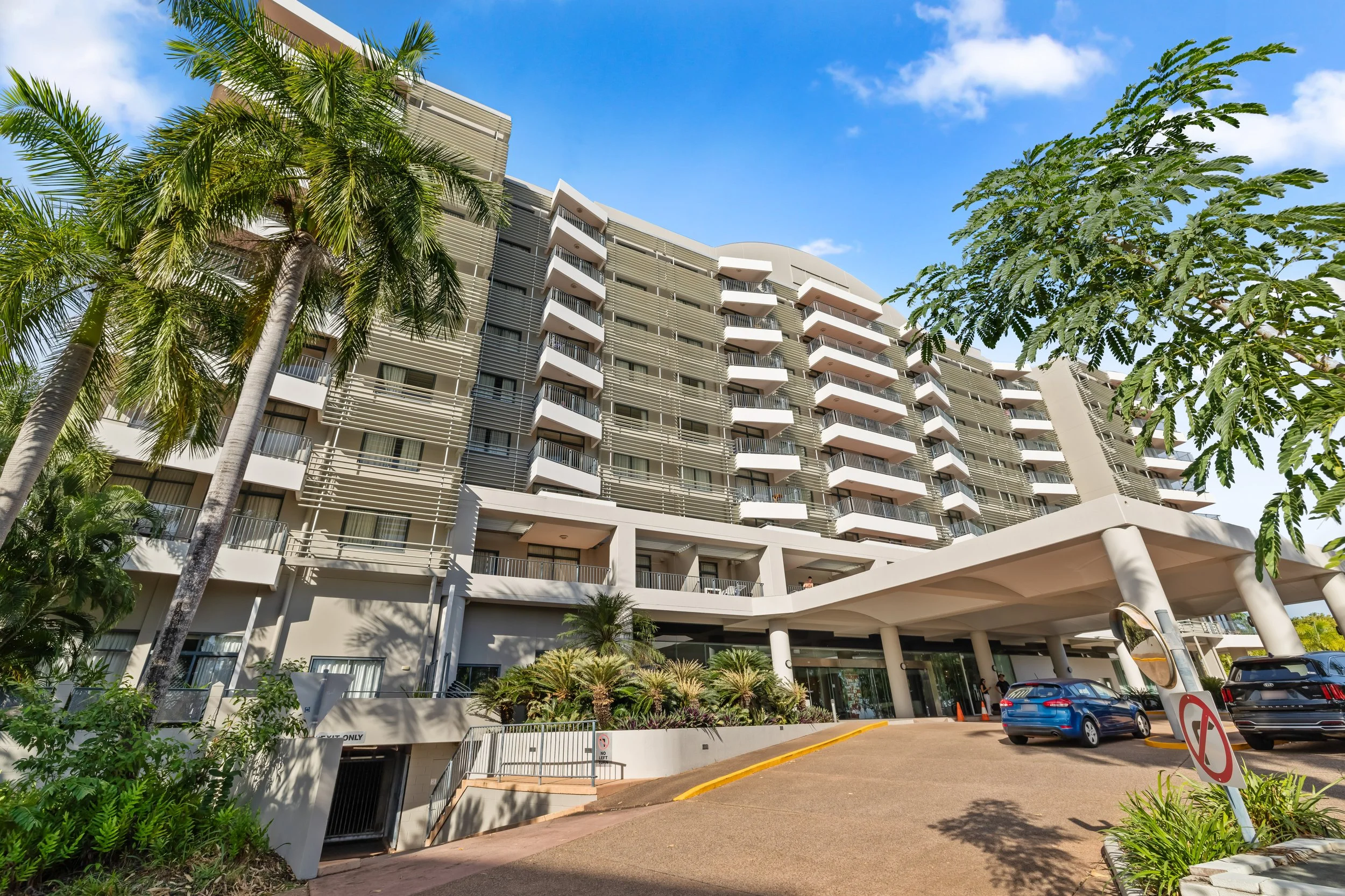 Esplanade803.90-3.jpg