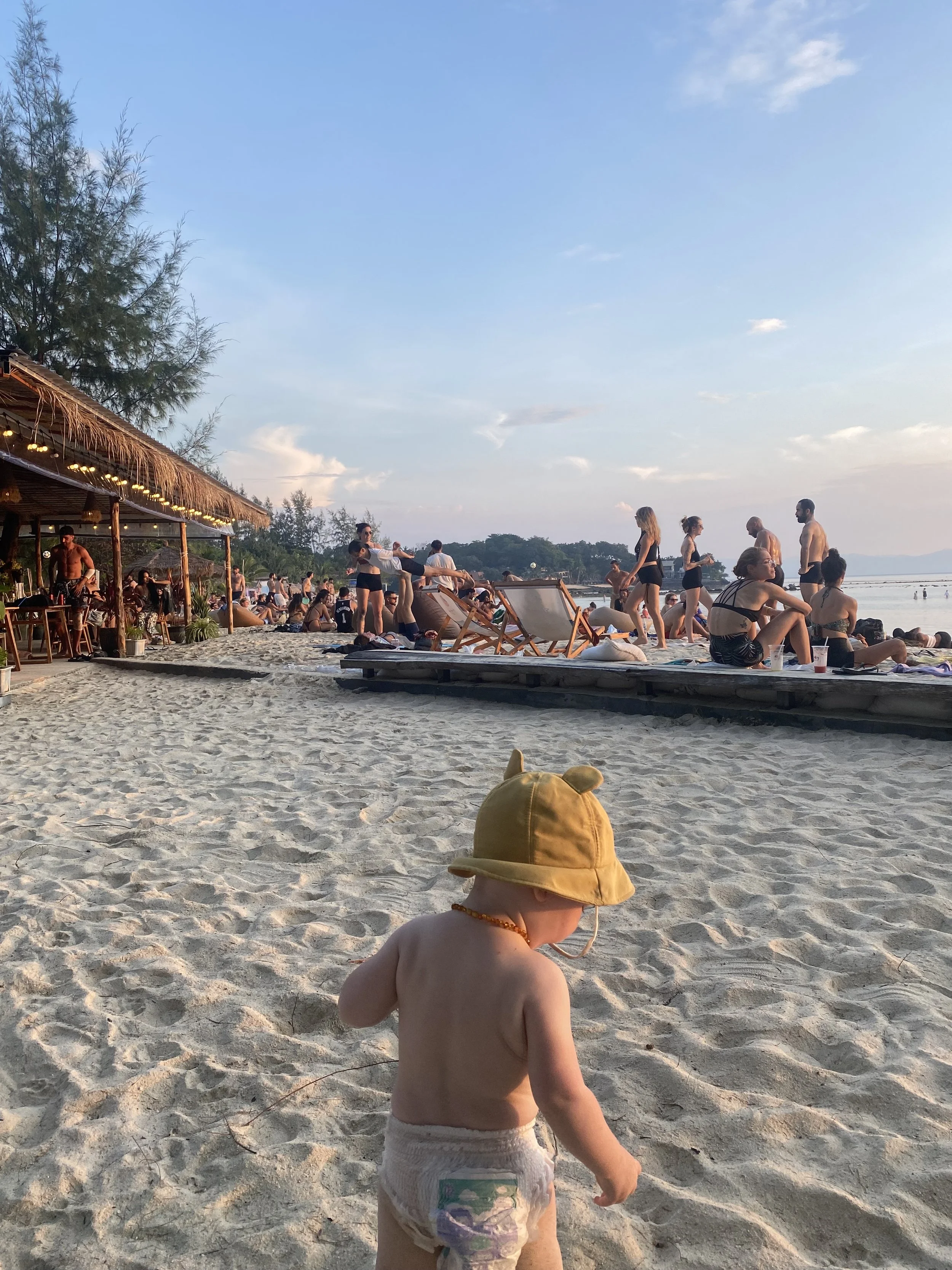 Flamingo beach bar, Koh Phanagn