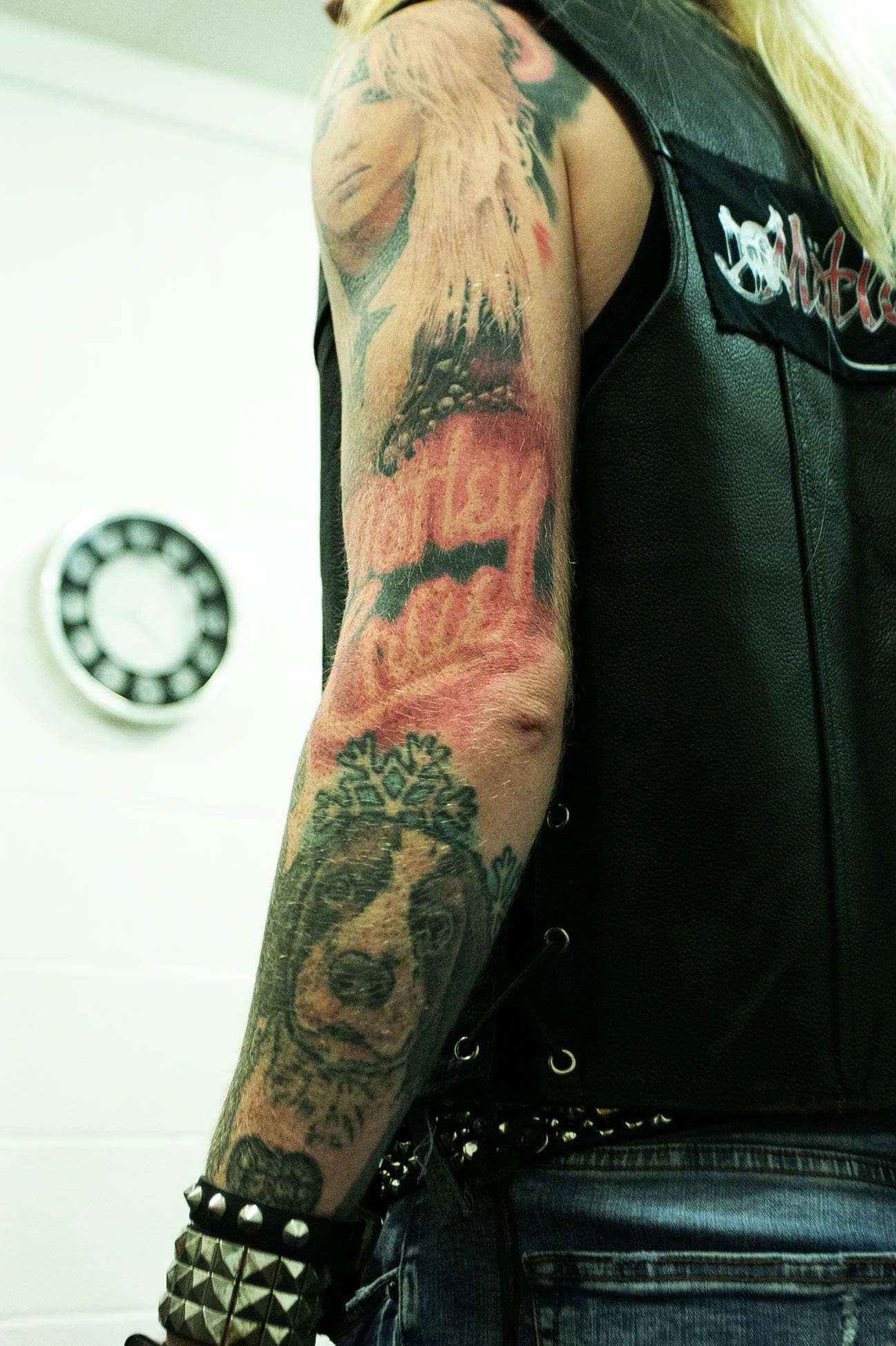 25_10_26_Motley Crude_013 copy.jpg