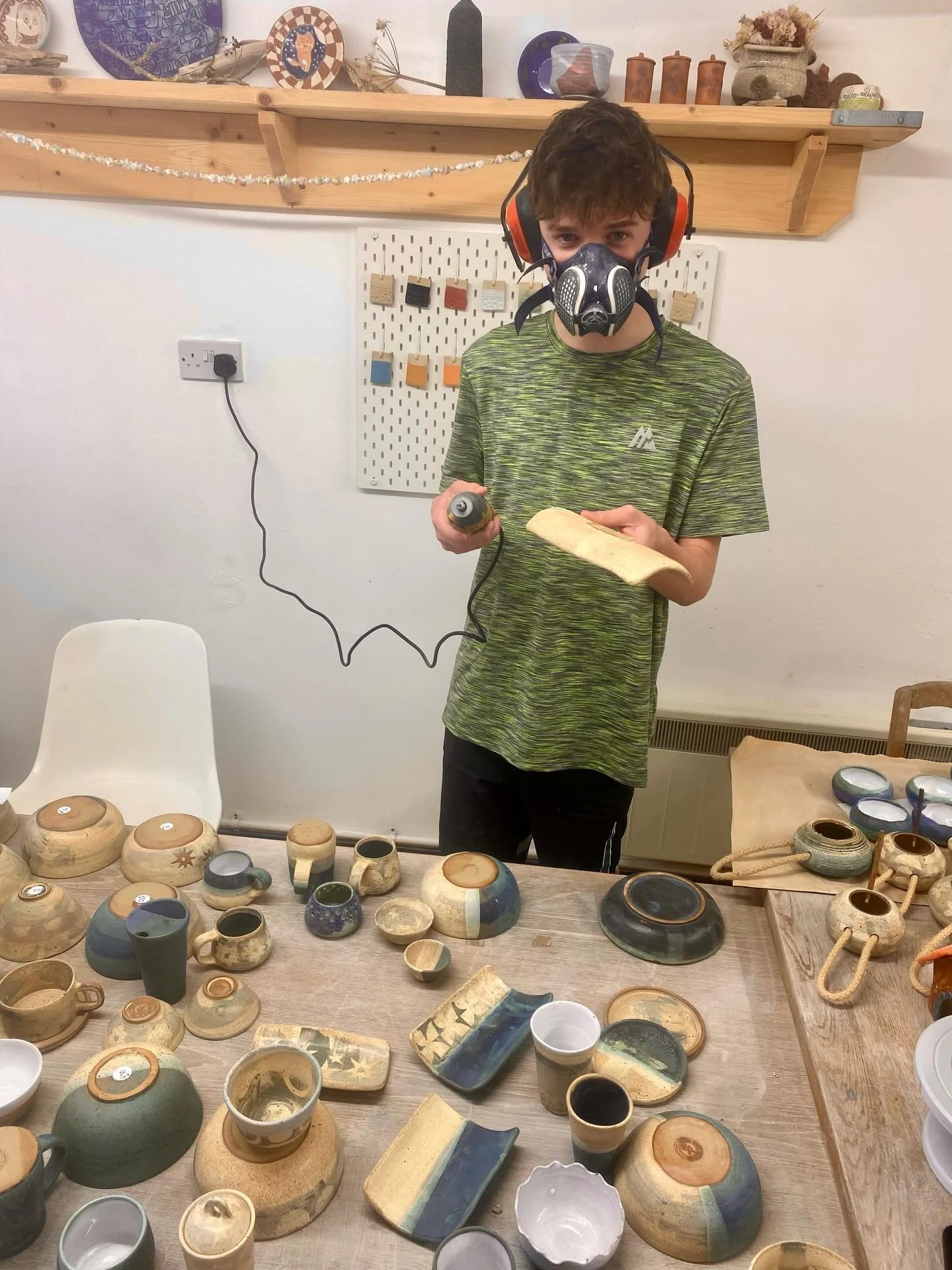 Bit of filing, and pricing in the sun between kicking the dog&rsquo;s tennis ball about. Last bisque out this evening before the final glaze firing, which I&rsquo;ll have to unpack on the way to @artatancrum on Saturday. #lastminute #scottishbordersp