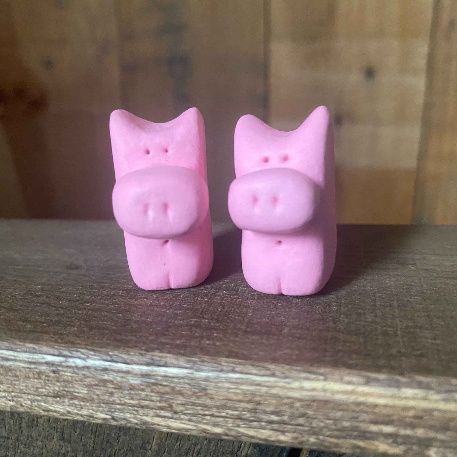 Mr & Mrs handmade cute pink pigs couple pottery