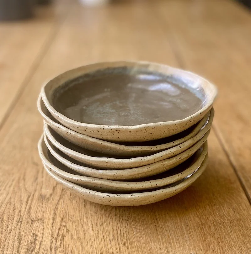 grey brown and speckled oatmeal shallow bowls