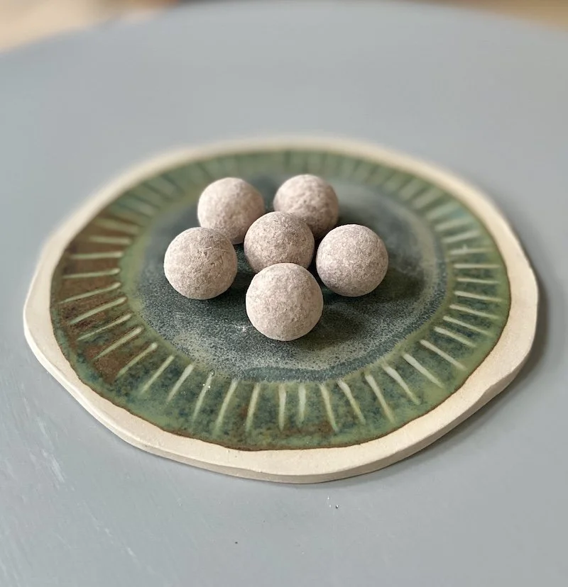 blue textured flat side plate 1