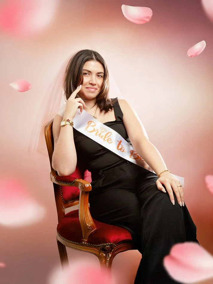 Portrai EVJF en studio en Indre-et-Loire, ambiance vintage et mise en scène artistique pour une expérience photo originale