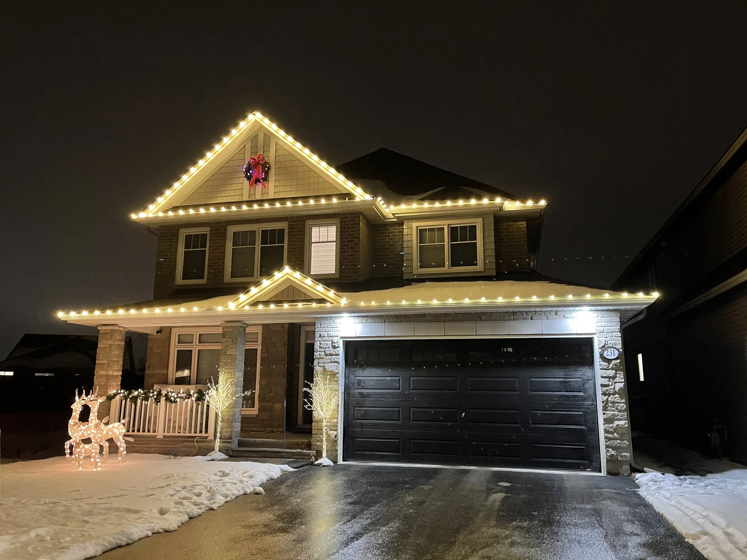 Holiday-Lighting-In-Thunder-Bay.jpg