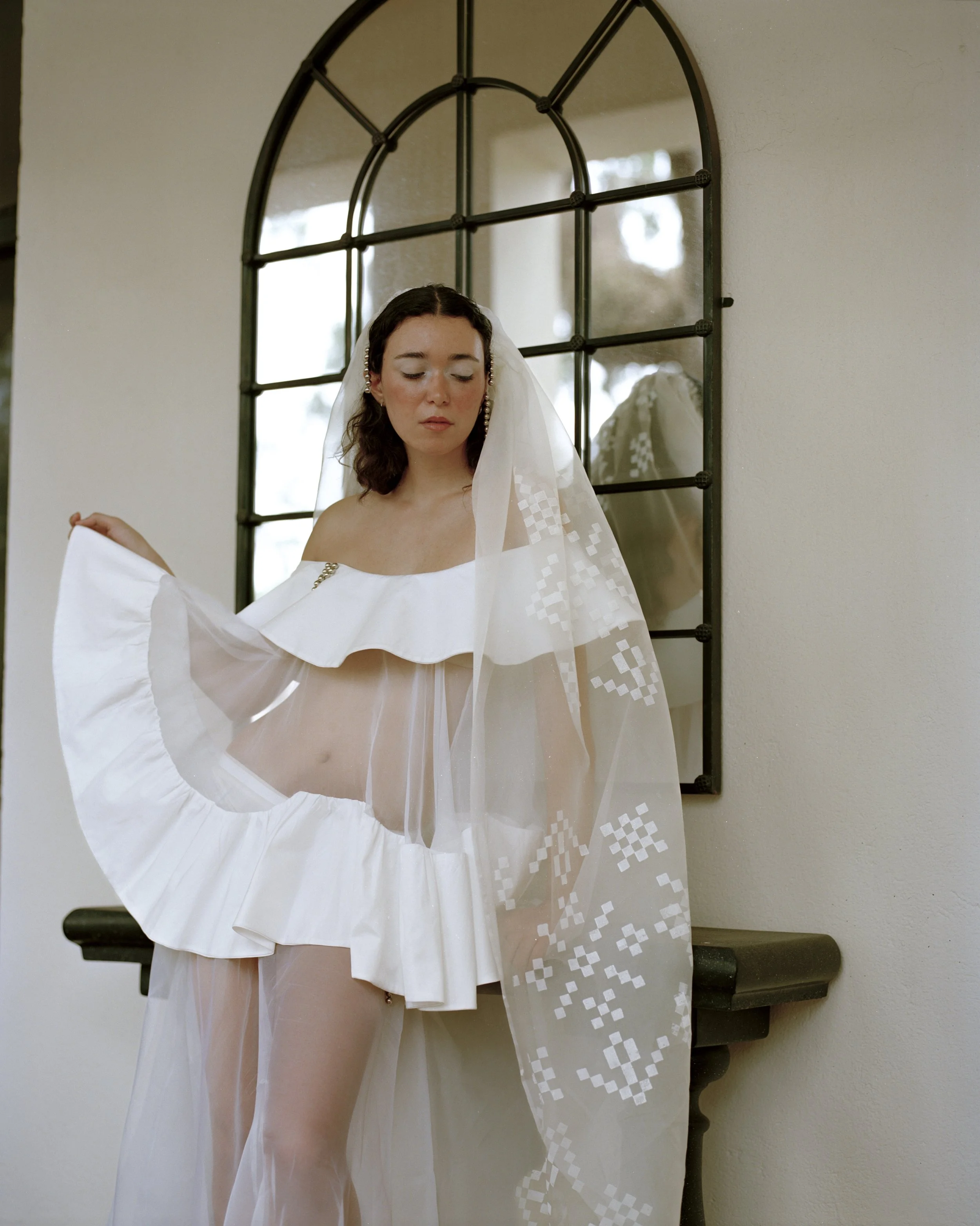 Isa_WhiteProject-02.jpg