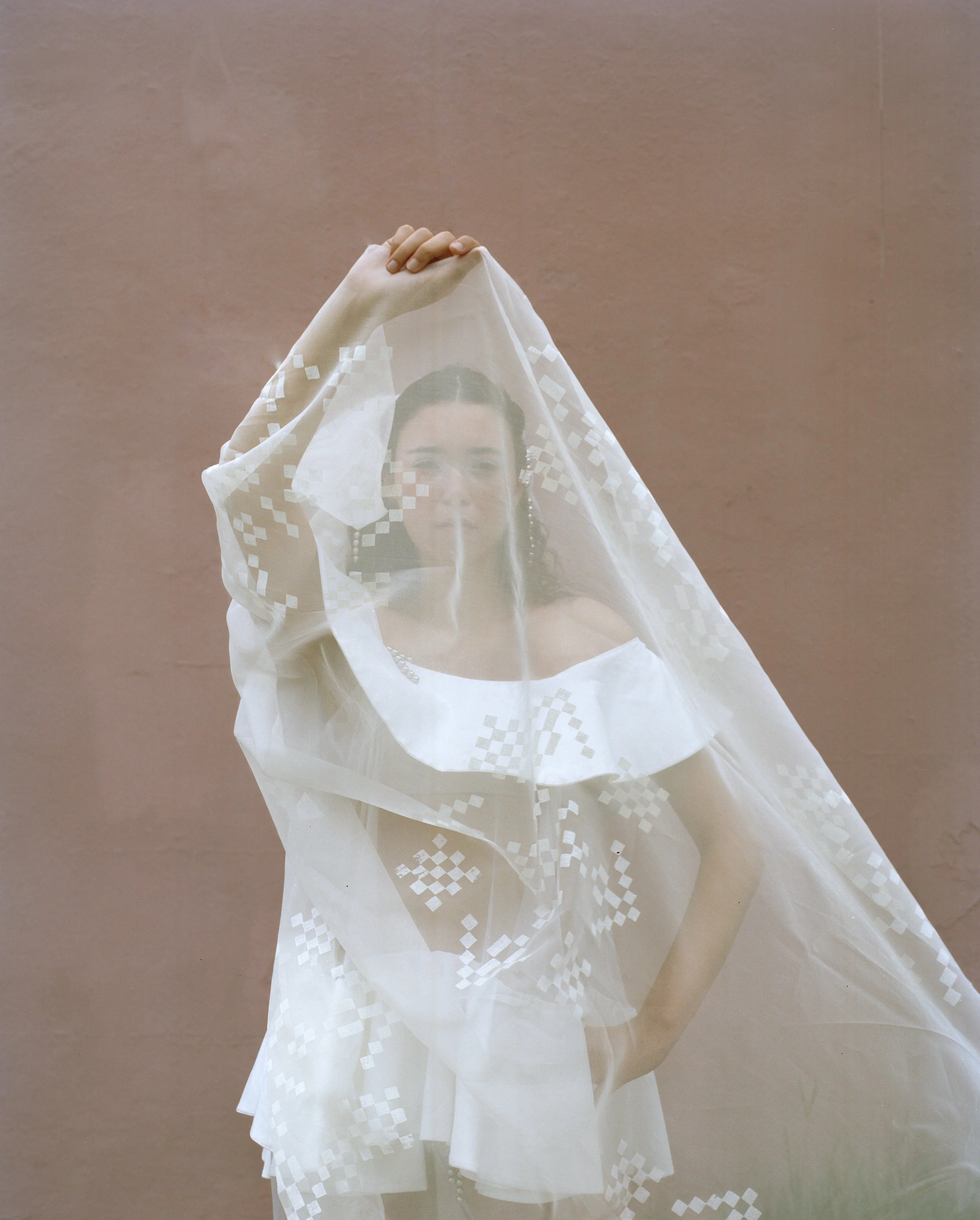 Isa_WhiteProject-04.jpg