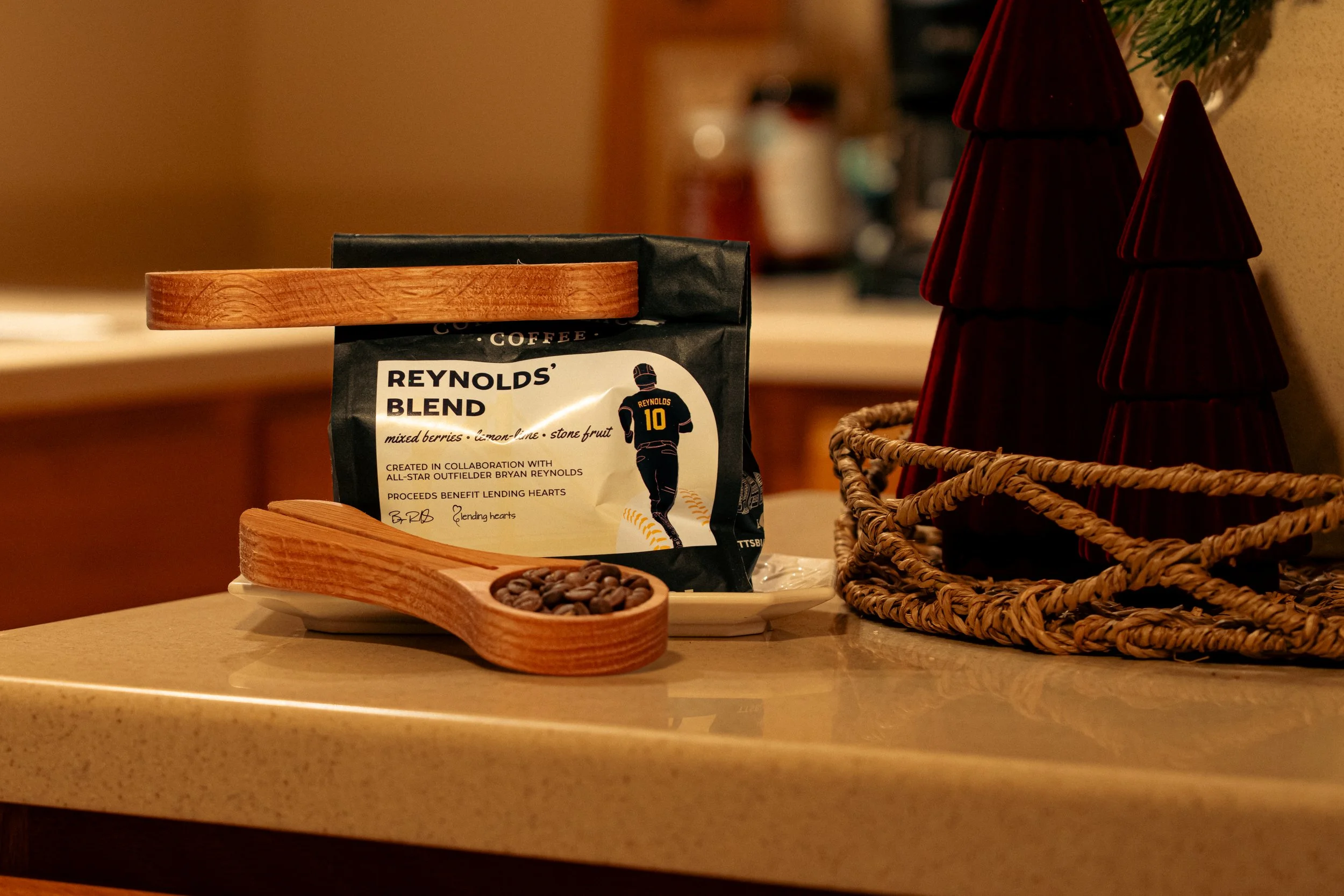 Red Oak Coffee Scoop and Bag Clip