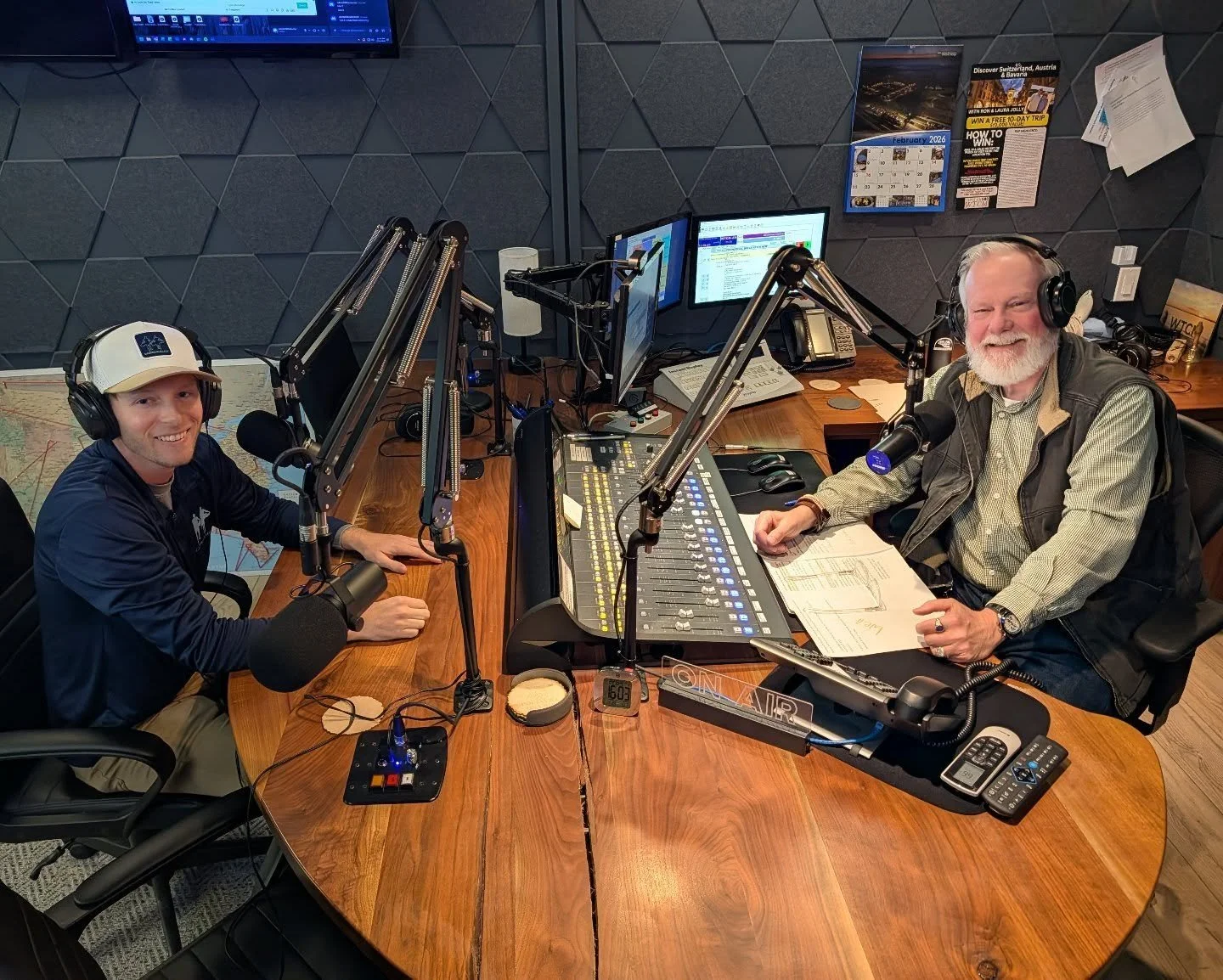 Great time talking @looperlidsllc and #tapcap on News Talk 580 with local legend Jack O'Malley and Wendy Nienhouse. If you didn't get to listen live, Ill post the clip in due time. 

Thanks @wtcmradio for the invite!