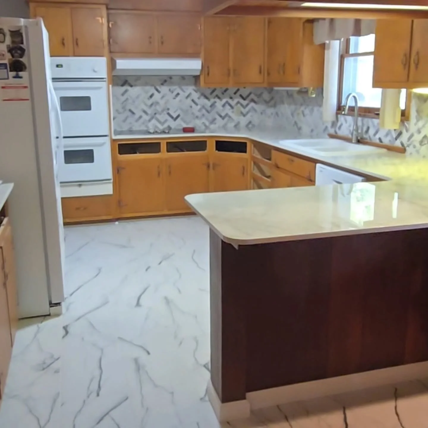 Absolute beautiful install!! Dekton solid quartz counter tops with tile backsplash and tile flooring!!
@pughsgeneralcontractingllc
Www.pughsgeneralcontractingllc.com