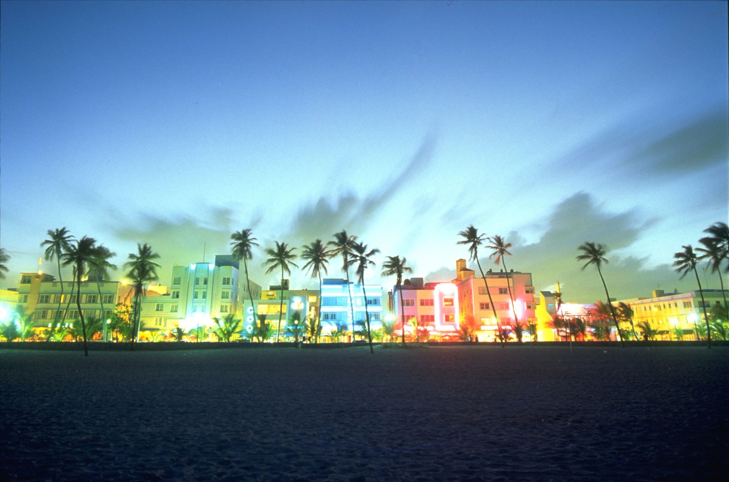 Ocean Drive's neon lights.jpg