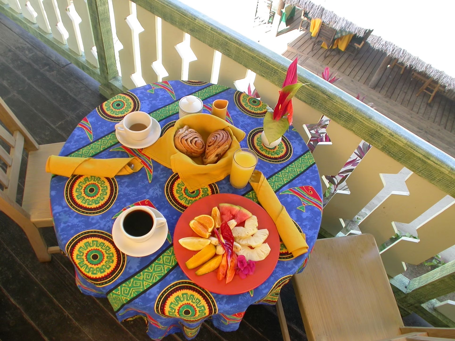Colourful breakfast at Country Country