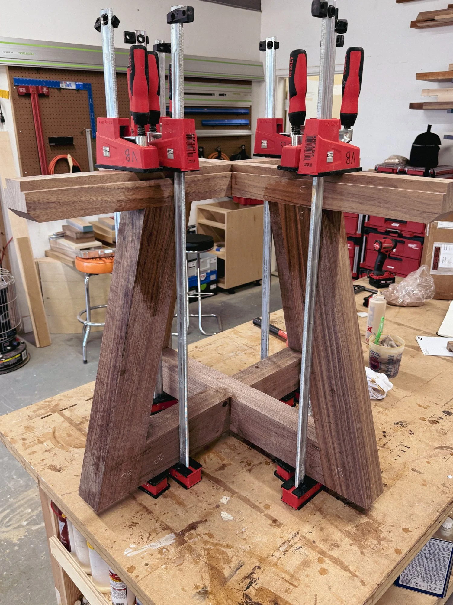 WALNUT-EXPANDING-DINING-TABLE-PROCESS-9.jpg