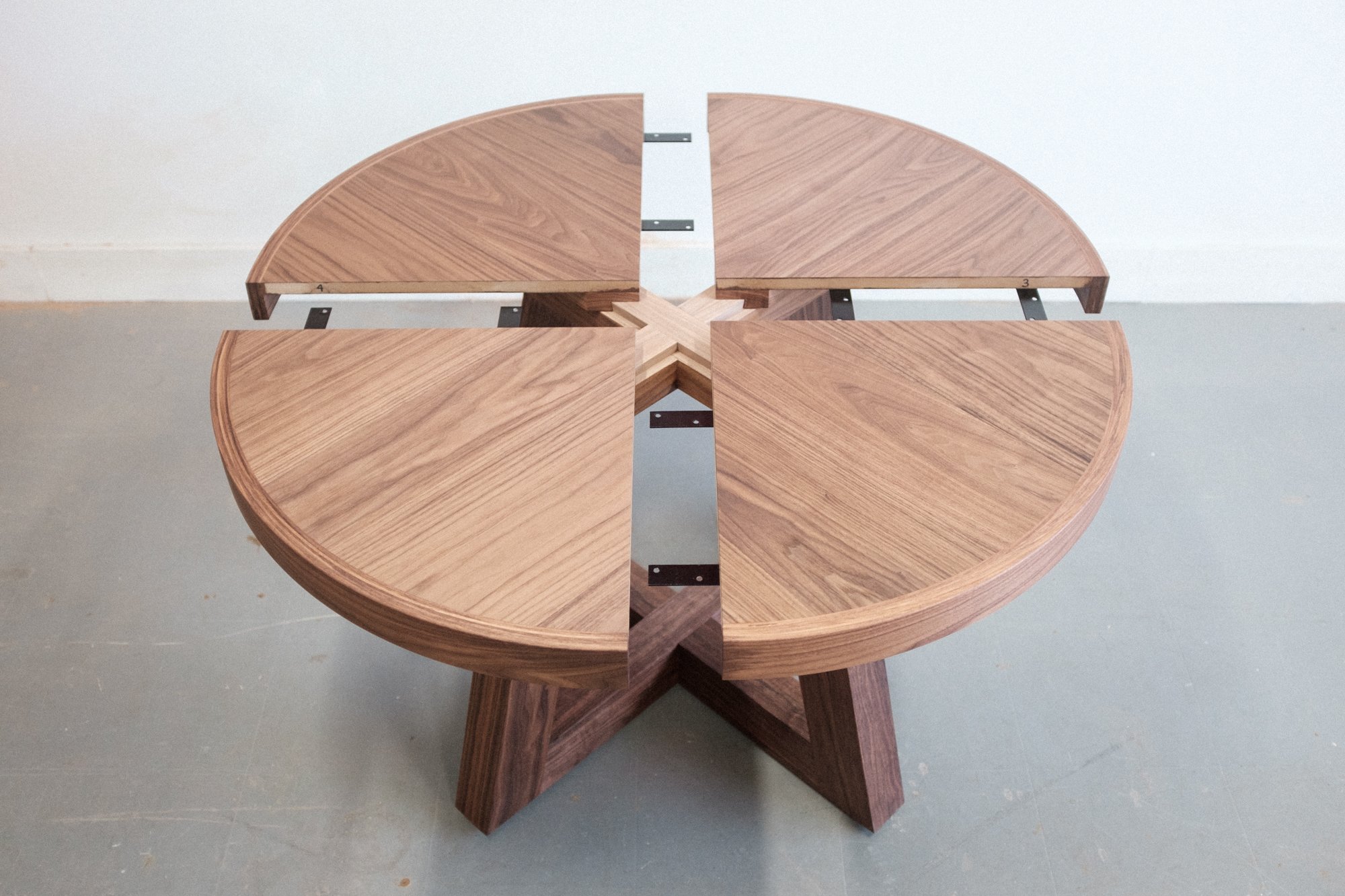 WALNUT-EXPANDING-DINING-TABLE-2.jpg