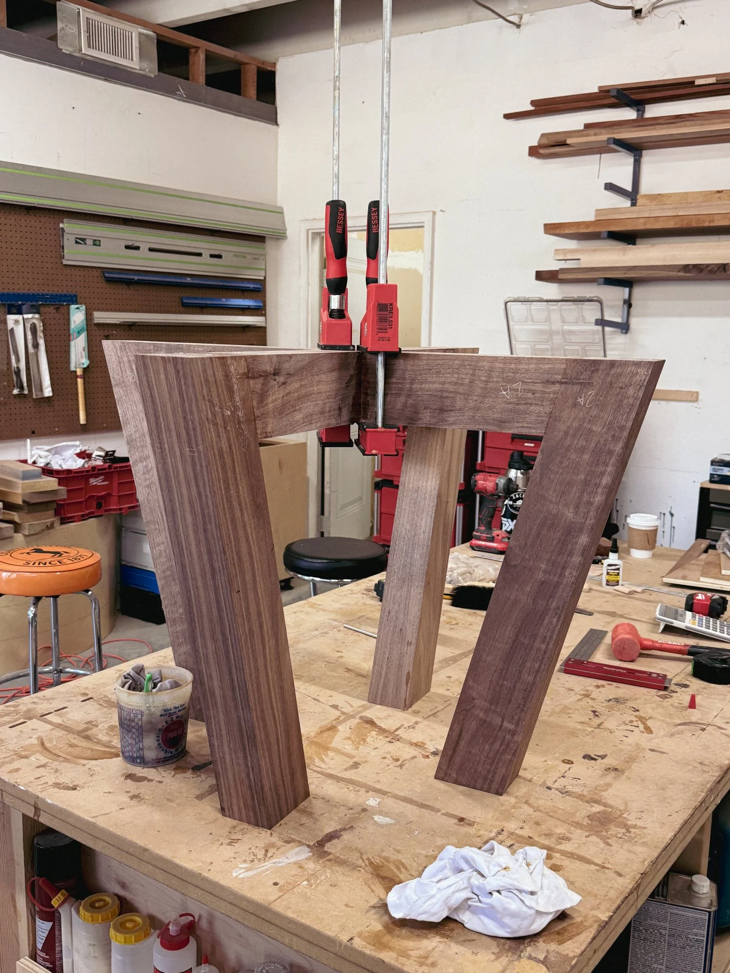 WALNUT-EXPANDING-DINING-TABLE-PROCESS-6.jpg