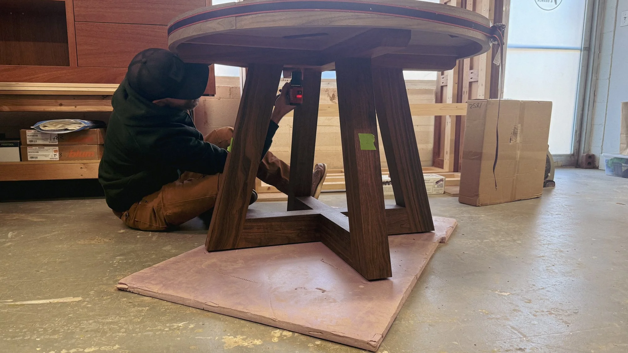 WALNUT-EXPANDING-DINING-TABLE-PROCESS-24.jpg