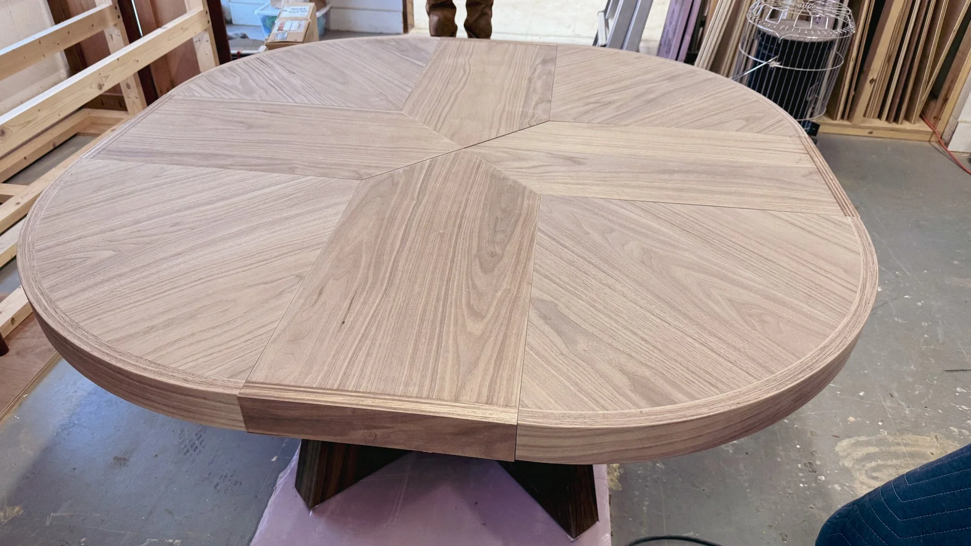 WALNUT-EXPANDING-DINING-TABLE-PROCESS-30.jpg