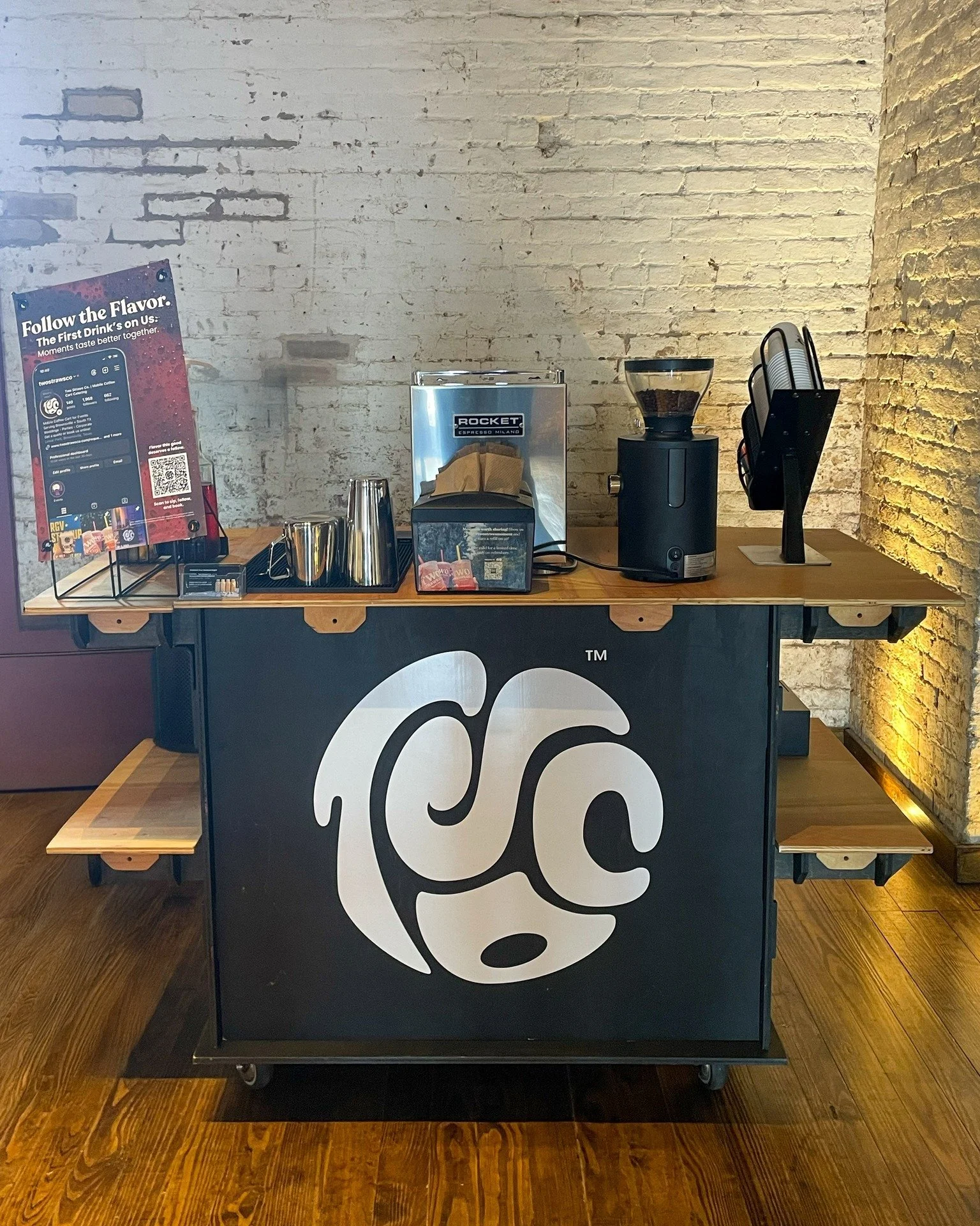 FIRST FRIDAY FUEL-UP 🎉

We&rsquo;re popping up at @elalmacenbtx for @btxfirstfriday and we&rsquo;re pouring joy &lsquo;til the cups run dry ✨

Be one of the first 50 people to stop by and your first drink is on us &mdash; no catch, just good vibes a