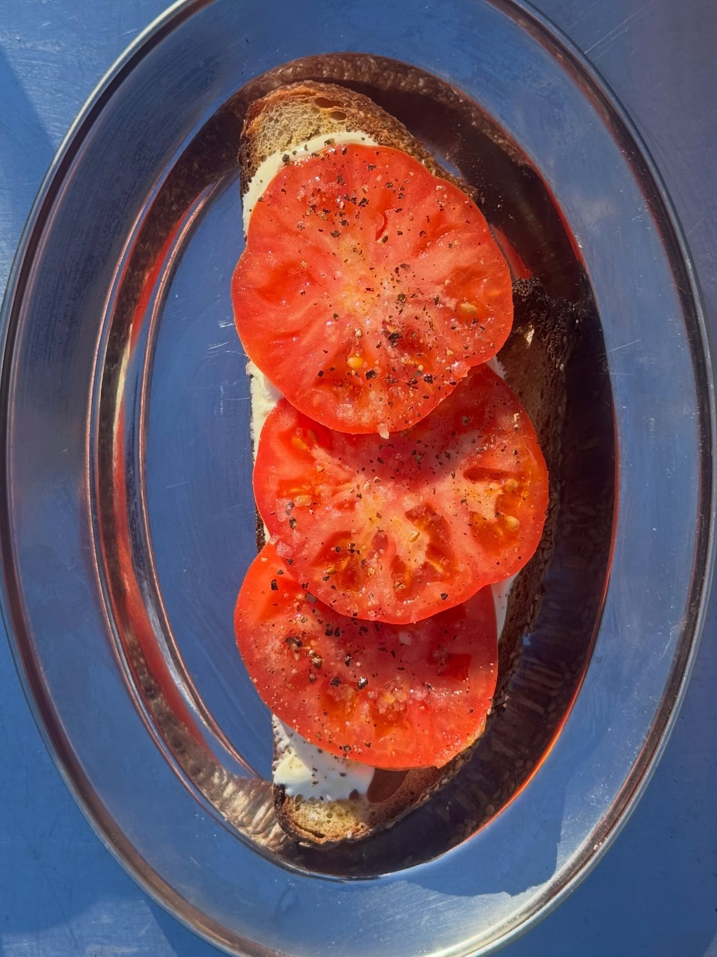 PICKLED TOMATO TOAST 🍅

Did you know you could reuse your pickle brine by pickling up some toms? We like ours on toast with some @pepesaya cr&egrave;me fraiche!!

It&rsquo;s giving brunch ❤️

#tomato #pickle #brunch #westmontpickles