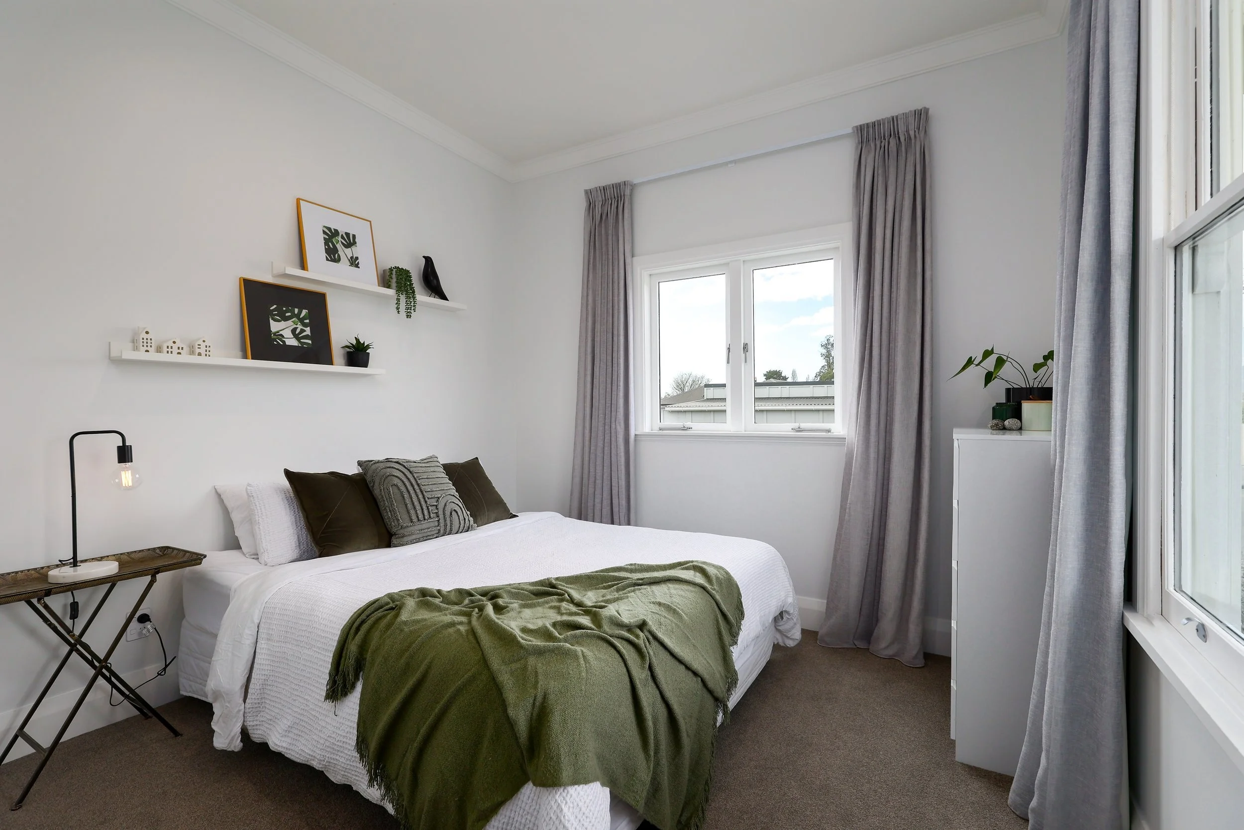 ELLI PHOEBE ROOM.jpeg