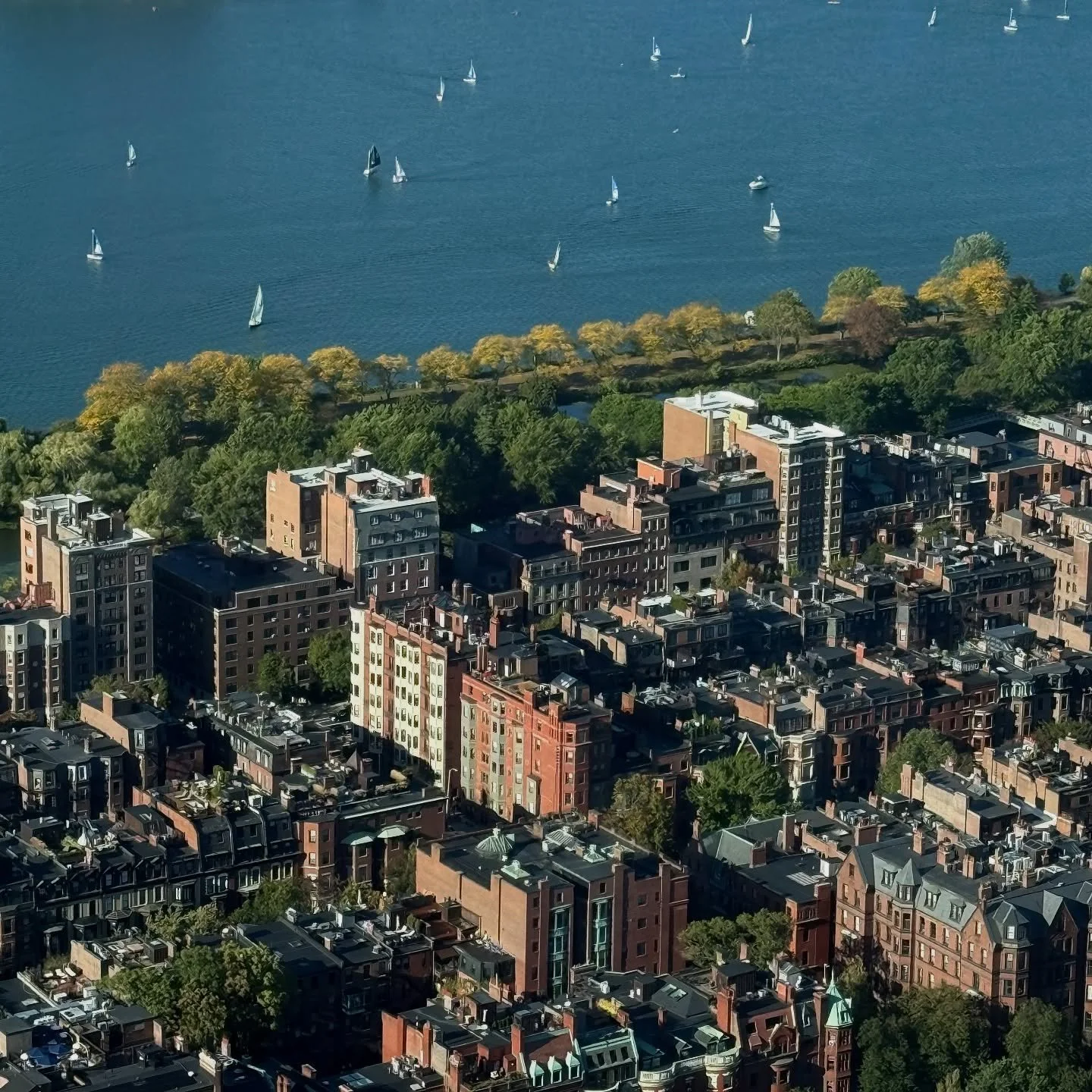 finally feels like fall 🍂🌆