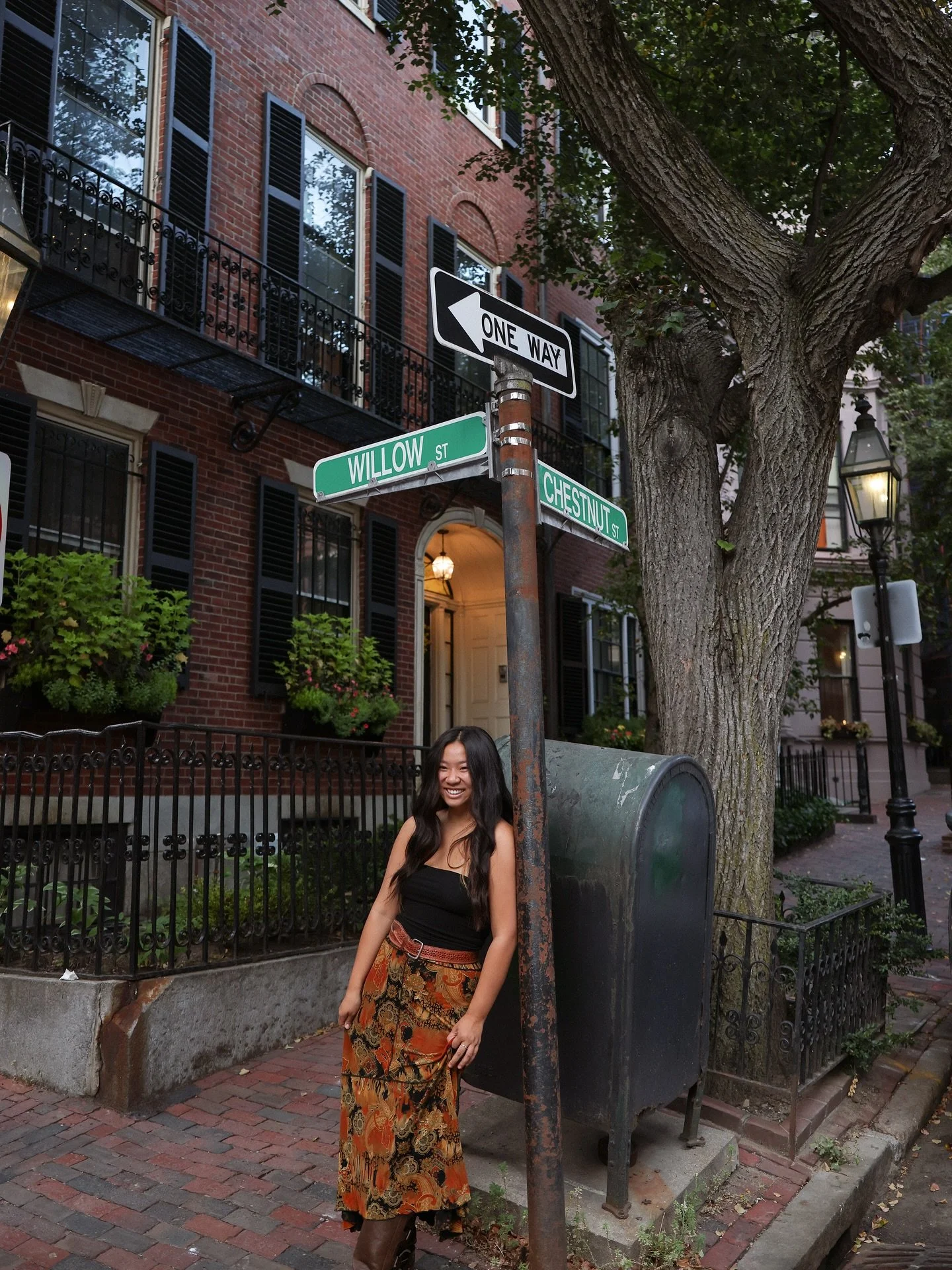 Meet the Faces of Flik // Mia
Photography Director

♑️ Capricorn: an ambitious workaholic 
🍝 Has a weak spot for good eats (will probably tell you about her favorite restaurant Uovo)
🧩 Avid board game and puzzle lover
🎵 Most likely listening to Ta