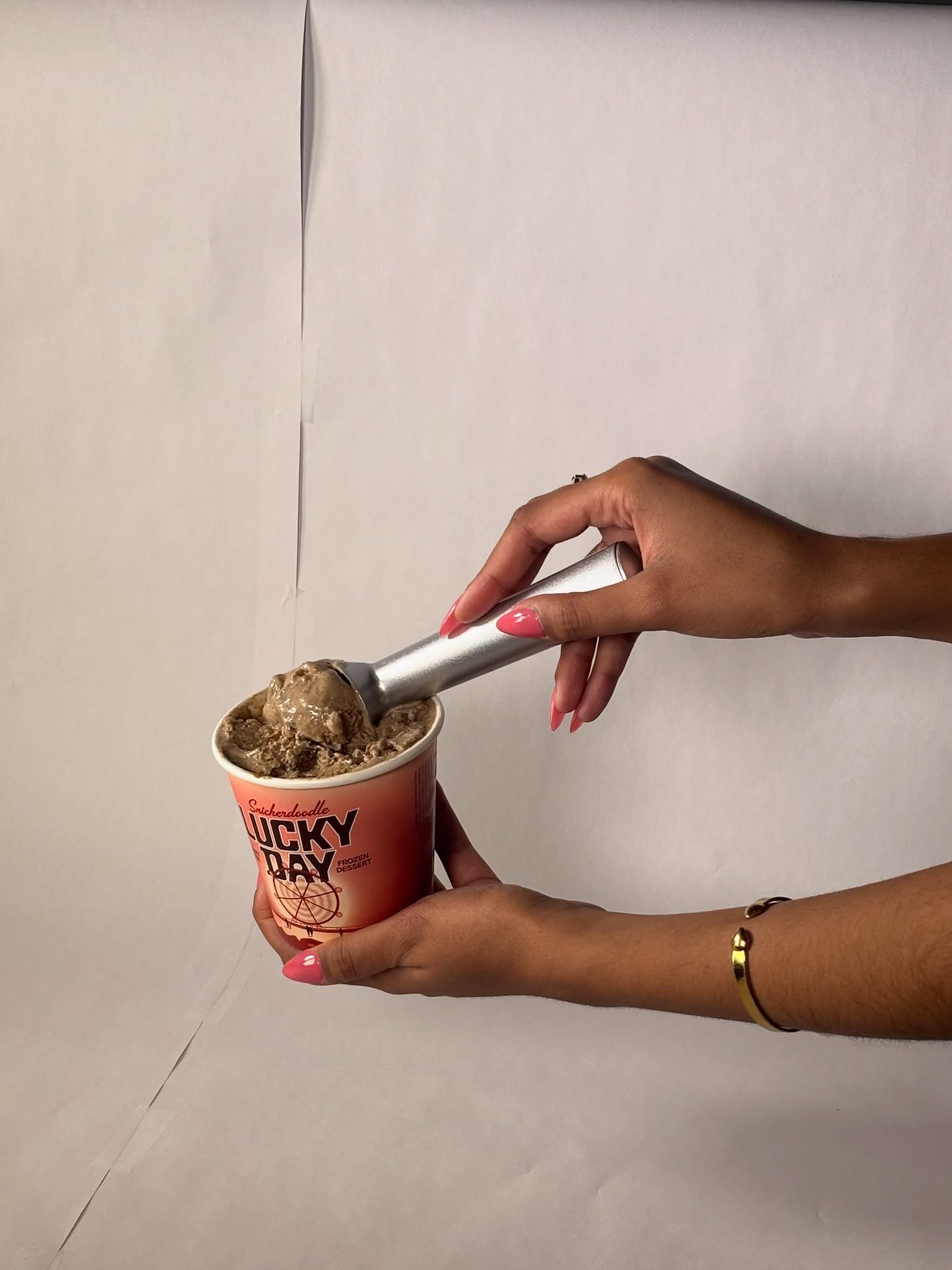 the inside scoop from our shoot with @eatluckyday 🤫🍂🍨