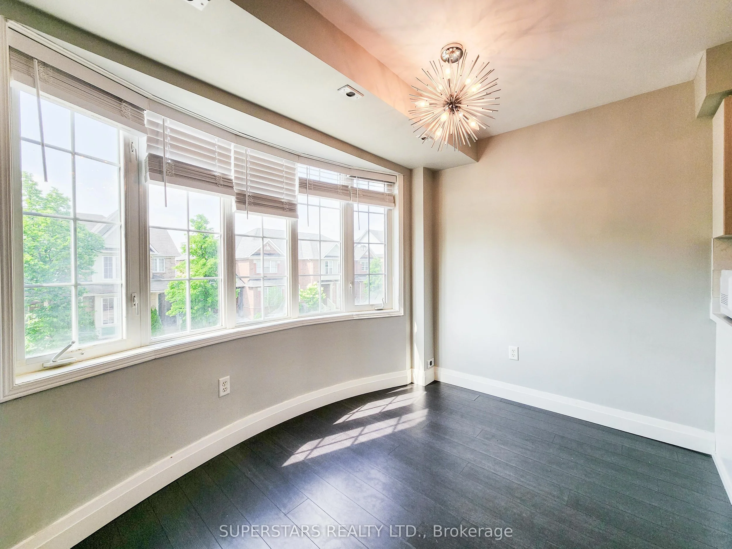 DiningRoom.jpg